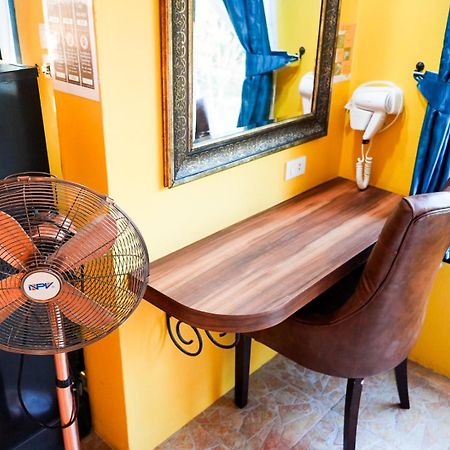 The Castello Resort Koh Larn Ngoại thất bức ảnh