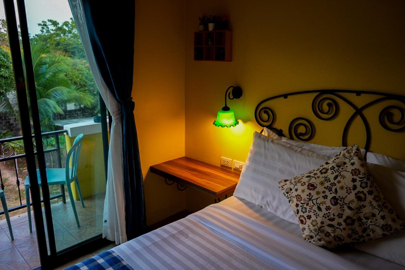 The Castello Resort Koh Larn Phòng bức ảnh